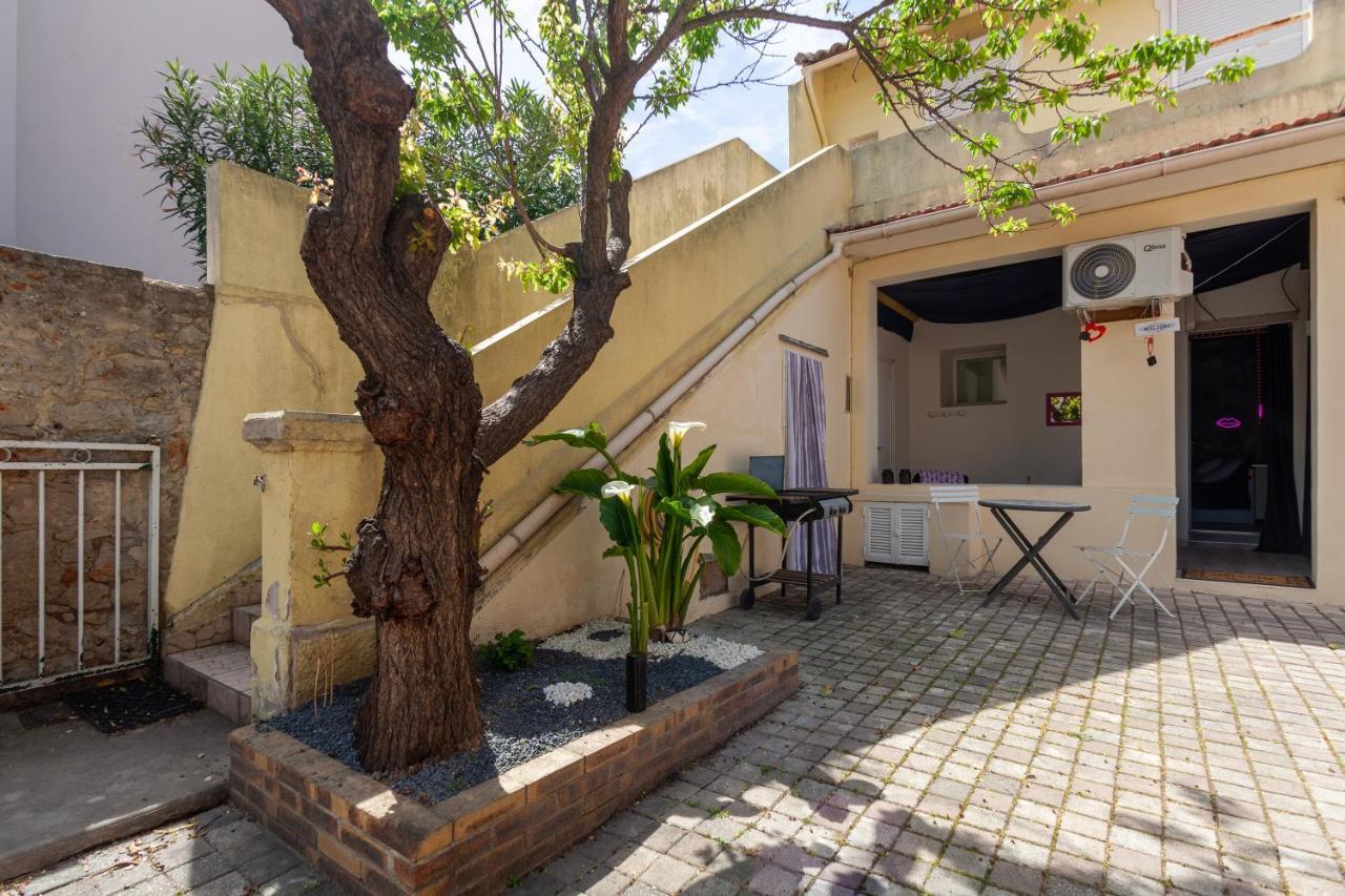 Love Room Avec Balneo Toulon Exterior photo